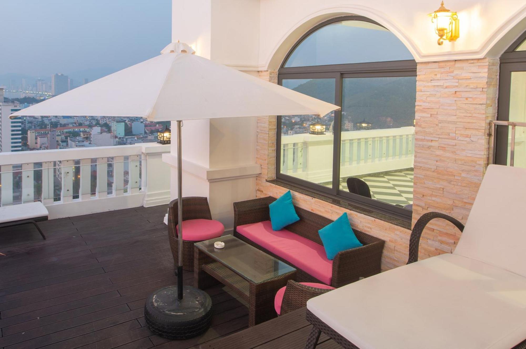 Daphovina Hotel Nha Trang Exterior foto